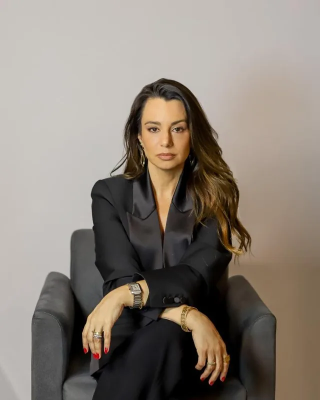 Dra. Vanessa Lovatto, especialista em rejuvenescimento facial em Itapema
